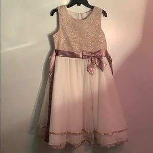 Girls dress